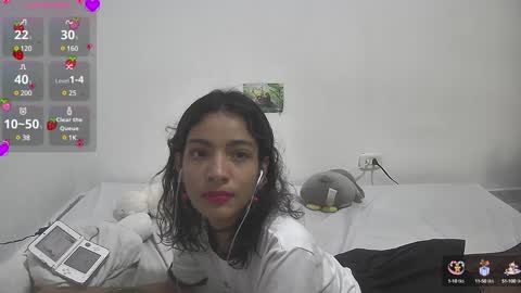 Helia Transfem and Amy online show from 01.10.25