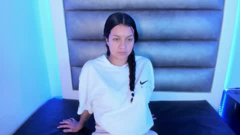 hellen__smith_ online show from 03.11.26