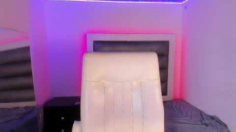 Snapshot of hellen__smith_ chatting on 05.07.26 hellen__smith_ online show from 05.07.26