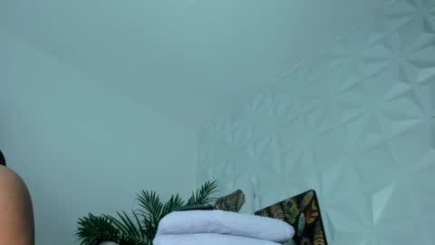 hellen     online show from 11.14.25