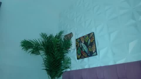 Snapshot of hellen_sky_ chatting on 02.04.26 hellen online show from 02.04.26