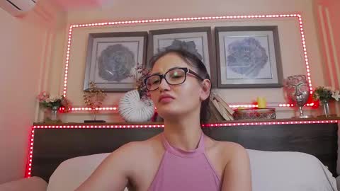    online show from 02.10.25