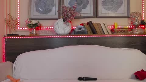    online show from 02.21.25