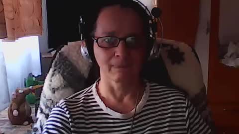 hellenmarie online show from 01.14.25