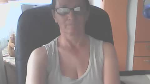 hellenmarie online show from 09.17.25