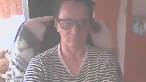hellenmarie online show from 02.16.26