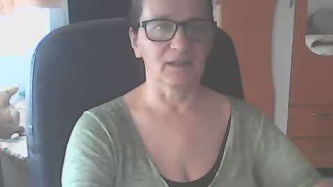 hellenmarie online show from 05.11.26