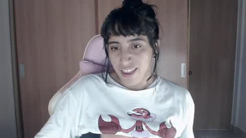 Snapshot of hello_demonkitty chatting on 05.11.26 SIMONA online show from 05.11.26