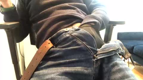 Snapshot of hello_mush chatting on 01.08.25 hello_mush online show from 01.08.25