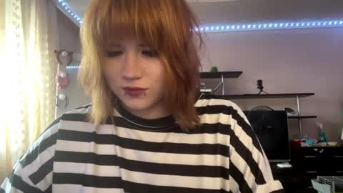 Snapshot of hellokinki chatting on 06.22.26 hellokinki online show from 06.22.26