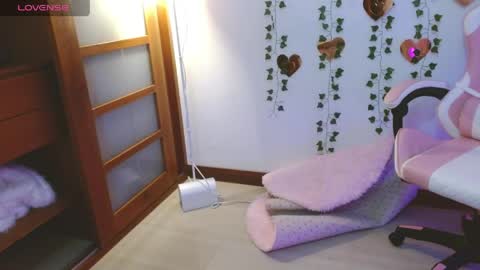 hellokitty_valery1 online show from 05.20.26