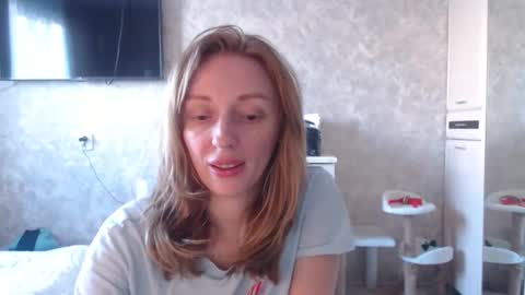Snapshot of hellokittykaty chatting on 05.18.26 Victory online show from 05.18.26