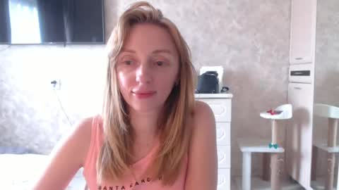 Snapshot of hellokittykaty chatting on 06.25.26 Victory online show from 06.25.26
