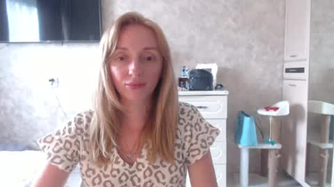 Snapshot of hellokittykaty chatting on 06.29.26 Victory online show from 06.29.26