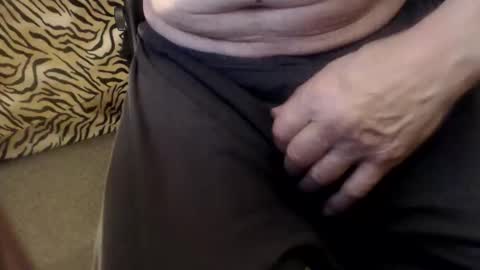 Snapshot of helvella chatting on 04.06.26 Helvell online show from 04.06.26