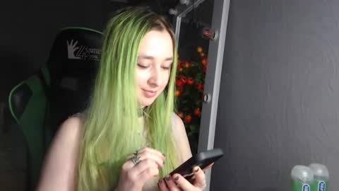 Snapshot of hentaishiing chatting on 12.14.24 Hentaishiing online show from 12.14.24