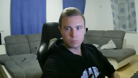 John Pearl online show from 03.04.25