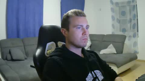 John Pearl online show from 03.11.25