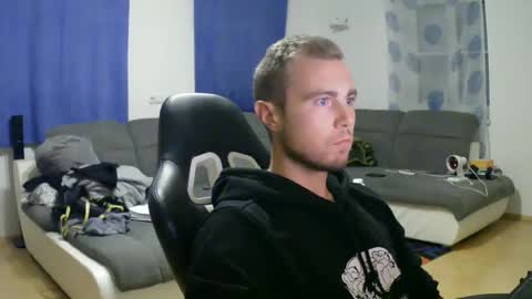 John Pearl online show from 10.07.25