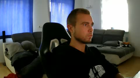 John Pearl online show from 10.10.25