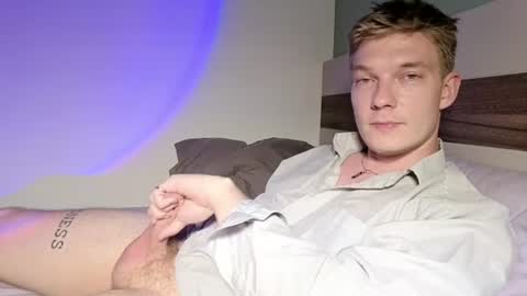 Snapshot of hercules__ chatting on 06.22.26 Gregblonde Alextattoo online show from 06.22.26