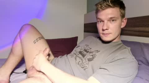 Snapshot of hercules__ chatting on 06.28.26 Gregblonde Alextattoo online show from 06.28.26