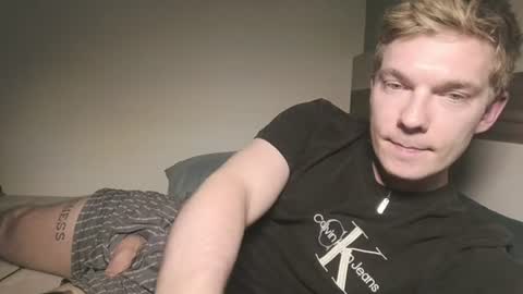 Snapshot of hercules__ chatting on 07.17.26 Gregblonde Alextattoo online show from 07.17.26