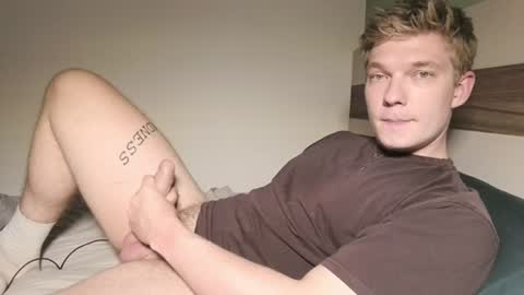 Snapshot of hercules__ chatting on 07.22.26 Gregblonde Alextattoo online show from 07.22.26