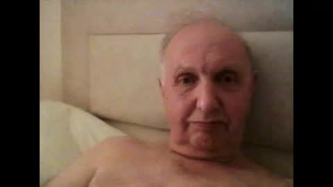 Snapshot of herdsman3 chatting on 12.01.24 herdsman3 online show from 12.01.24