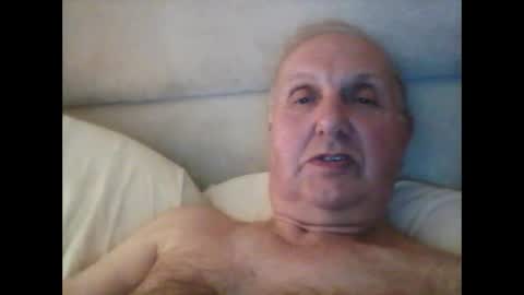 Snapshot of herdsman3 chatting on 12.22.24 herdsman3 online show from 12.22.24