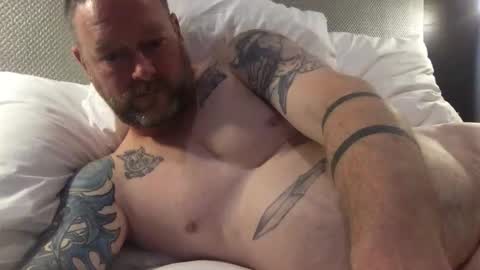 Snapshot of herem_scarem chatting on 10.30.25 Herem Scarem online show from 10.30.25