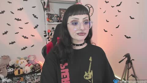 Snapshot of herinfernalmajesty chatting on 12.11.24 Marie online show from 12.11.24