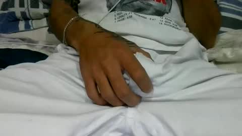 Snapshot of hermetika chatting on 03.10.25 Airtight online show from 03.10.25