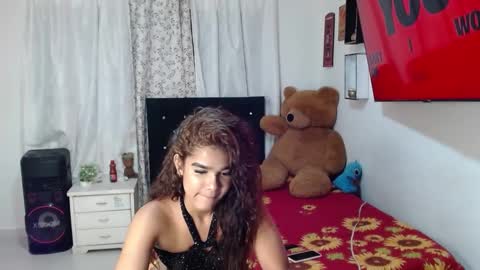 Snapshot of hermione_sweet18 chatting on 09.19.25 Alana online show from 09.19.25