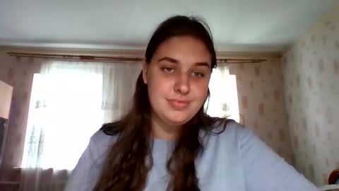 Snapshot of hess_luna_ chatting on 09.13.25 hess_luna_ online show from 09.13.25