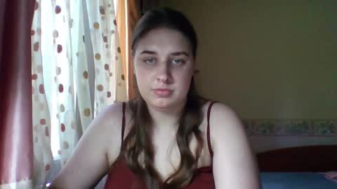 Snapshot of hess_luna_ chatting on 09.22.25 hess_luna_ online show from 09.22.25