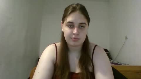 Snapshot of hess_luna_ chatting on 09.30.25 hess_luna_ online show from 09.30.25