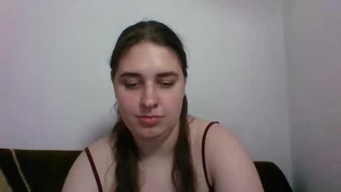 Snapshot of hess_luna_ chatting on 10.06.25 hess_luna_ online show from 10.06.25