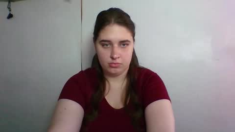 Snapshot of hess_luna_ chatting on 10.14.25 hess_luna_ online show from 10.14.25