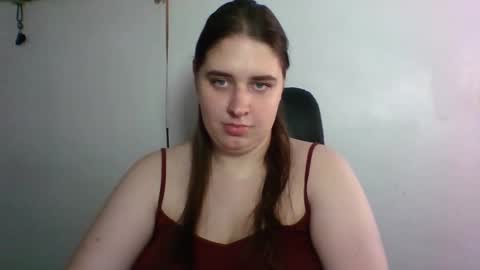 Snapshot of hess_luna_ chatting on 10.21.25 hess_luna_ online show from 10.21.25