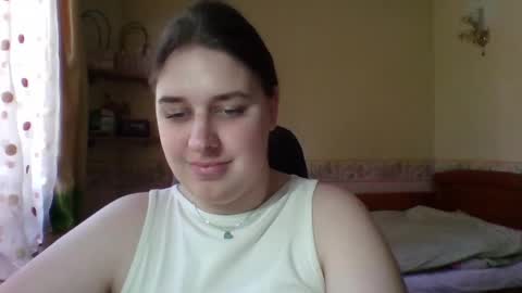 Snapshot of hess_luna_ chatting on 05.05.26 hess_luna_ online show from 05.05.26