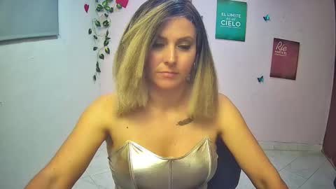 Hestesiaxx online show from 03.06.26