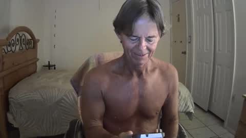 Snapshot of hewes1 chatting on 05.06.26 hewes1 online show from 05.06.26