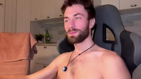 Snapshot of hey_arnold chatting on 02.08.26 Arnold online show from 02.08.26