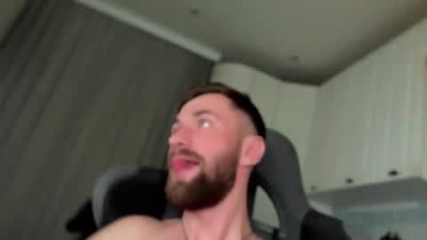 Snapshot of hey_arnold chatting on 02.27.26 Arnold online show from 02.27.26