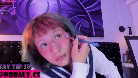 Snapshot of hey_noraly chatting on 05.22.26 Noraly online show from 05.22.26
