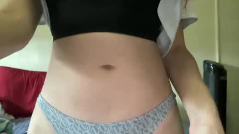 Snapshot of heybluebabe chatting on 02.05.25 Blue online show from 02.05.25