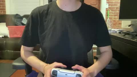 Snapshot of heybluebabe chatting on 03.05.25 Blue online show from 03.05.25