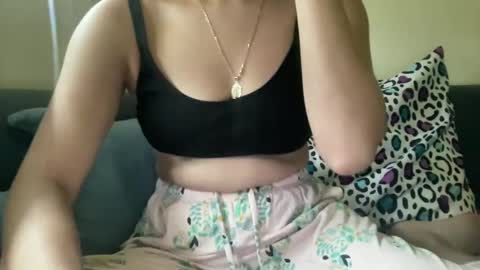 Snapshot of heybluebabe chatting on 09.12.25 Blue online show from 09.12.25