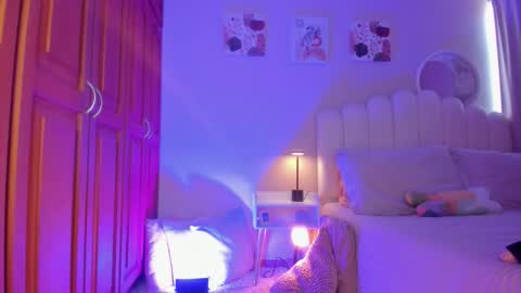 Martina Ricci Show schedule Monday to Friday 8am colombia time I work some weekends  online show from 02.09.26